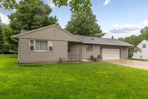 1152 Butternut Ave, Owatonna, MN 55060