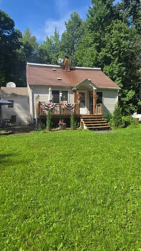8492 190th St, Milaca, MN 56353