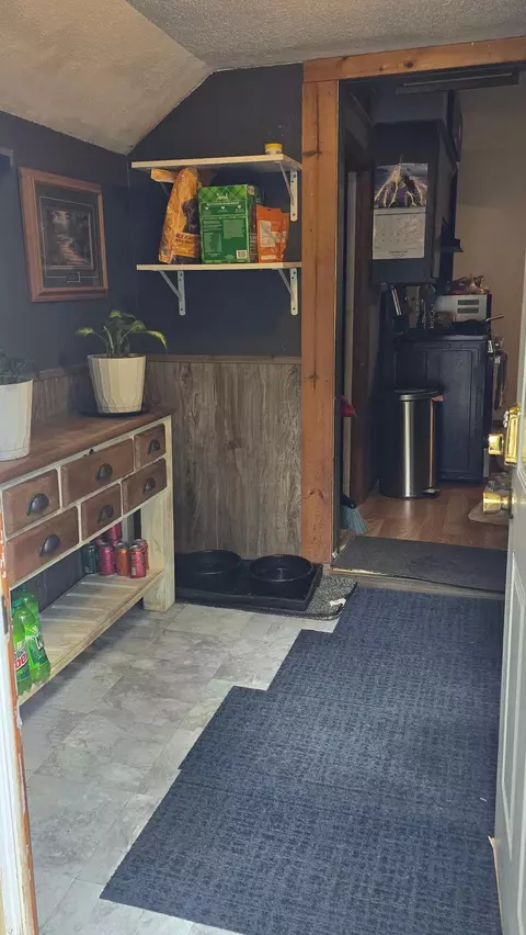 Entry Way - 8492 190th St, Milaca, MN 56353 photo 2 of 2