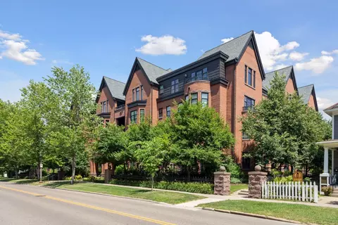 80 Western Ave N #103, Saint Paul, MN 55102