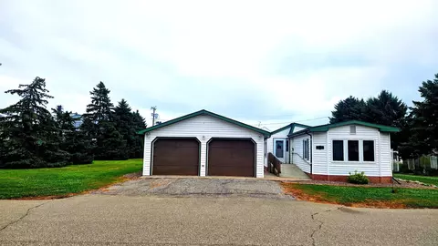 111 Garfield St S, Beardsley, MN 56211