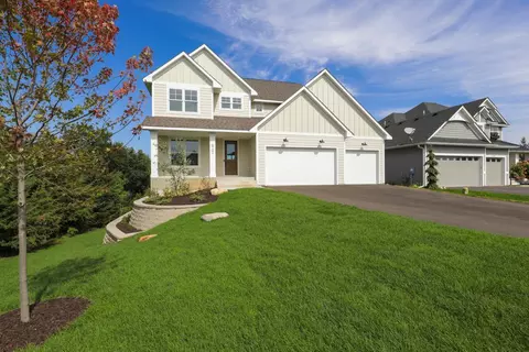9702 Compass Pointe Ct, Woodbury, MN 55129