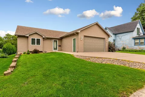 311 Common St, Waterville, MN 56096 photo 3
