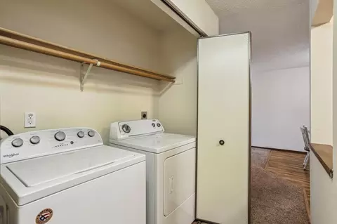 1700 Four Oaks Rd #327, Eagan, MN 55121 photo 11