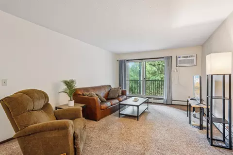 1700 Four Oaks Rd #327, Eagan, MN 55121 photo 5