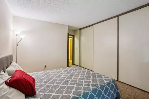 1700 Four Oaks Rd #327, Eagan, MN 55121 photo 13