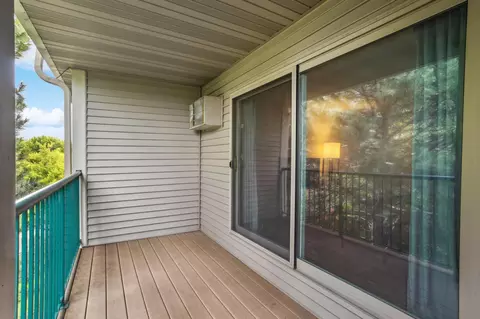 1700 Four Oaks Rd #327, Eagan, MN 55121 photo 16