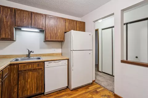 1700 Four Oaks Rd #327, Eagan, MN 55121 photo 9
