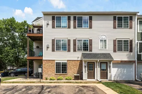 15548 Float Ln #104, Apple Valley, MN 55124