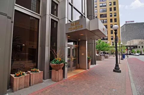 59 4th St W #21C, Saint Paul, MN 55102