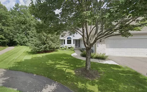8325 Norman Creek Trl, Bloomington, MN 55437