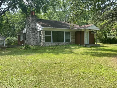 205 Deerwood Ln N, Plymouth, MN 55441