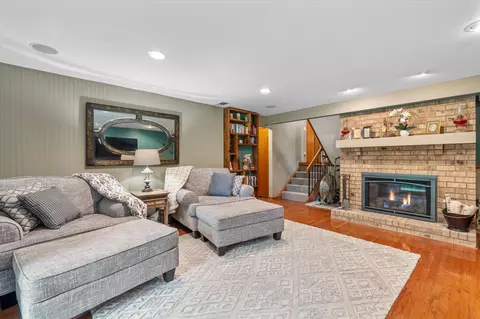 9357 Nesbitt Rd, Bloomington, MN 55437 photo 22