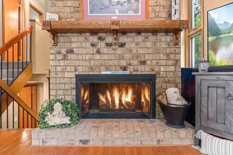 9357 Nesbitt Rd, Bloomington, MN 55437 photo 13