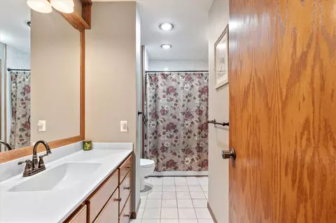 9357 Nesbitt Rd, Bloomington, MN 55437 photo 14