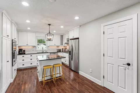 Kitchen - 18160 Echo Ave, Faribault, MN 55021 photo 2 of 5