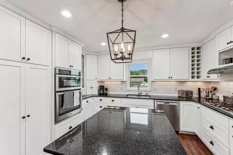 Kitchen - 18160 Echo Ave, Faribault, MN 55021 photo 4 of 5