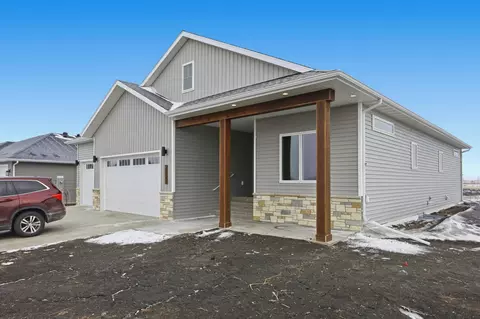 8398 61st St S, Horace, ND 58047