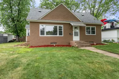 407 5th Ave NE, Osseo, MN 55369