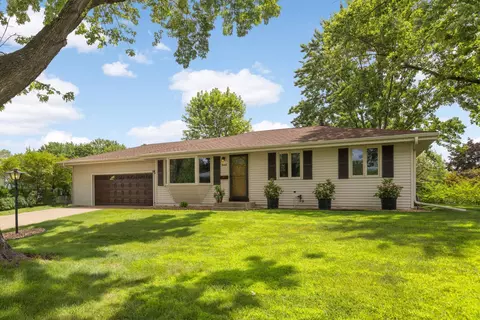 8445 Morris Cir, Bloomington, MN 55437
