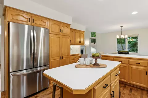 240 W Point Rd, Tonka Bay, MN 55331 photo 11