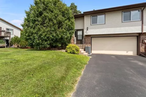 1330 Dellwood St S, Cambridge, MN 55008