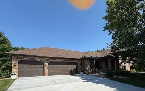 11864 64th Ave N, Maple Grove, MN 55369