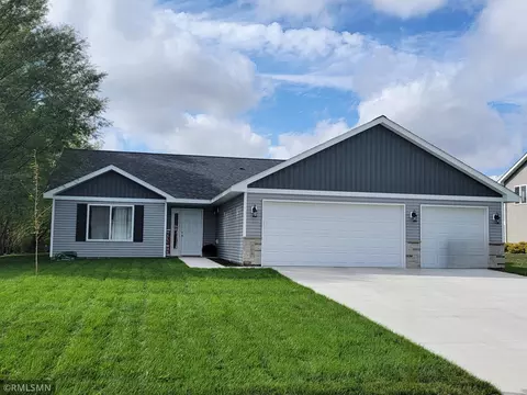 651 Daisy Ct, Lake Crystal, MN 56055