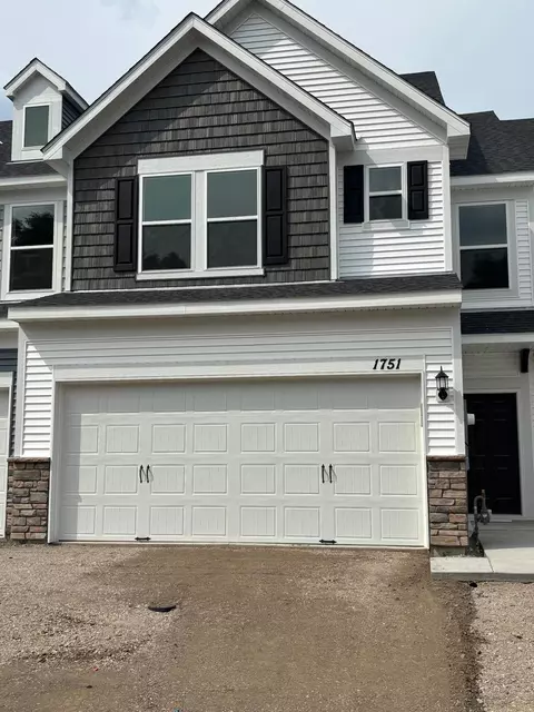 1751 Hauer Trl, Shakopee, MN 55379