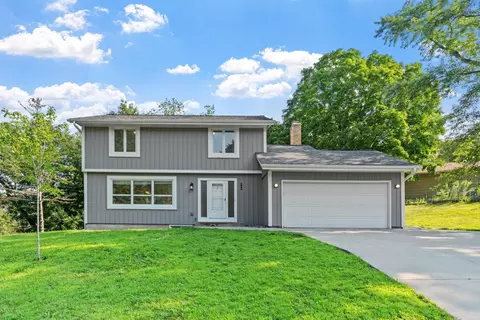 940 Windemere Curv, Plymouth, MN 55441