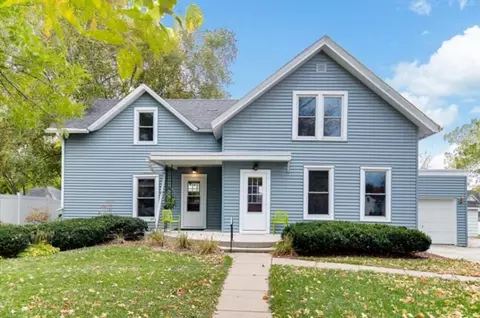 521 2nd St NE, Faribault, MN 55021