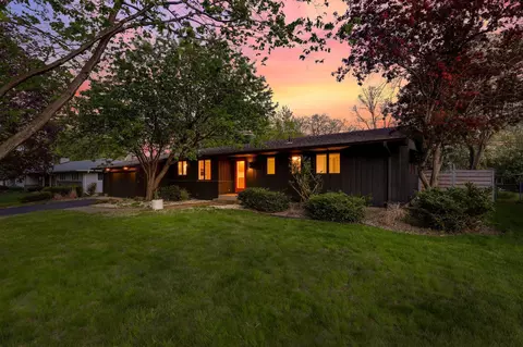 4713 Dunberry Ln, Edina, MN 55435