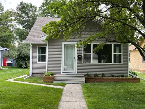 335 Crocker Ave N, Thief River Falls, MN 56701