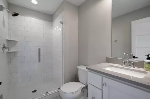 Bath - 5841 Robert Rd, Independence, MN 55359 photo 3 of 7