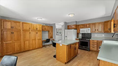 906 E Lake St, Osakis, MN 56360 photo 14