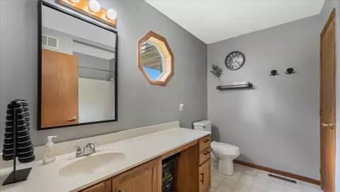 906 E Lake St, Osakis, MN 56360 photo 29