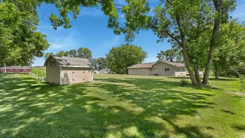 906 E Lake St, Osakis, MN 56360 photo 4