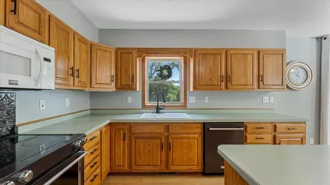 906 E Lake St, Osakis, MN 56360 photo 12