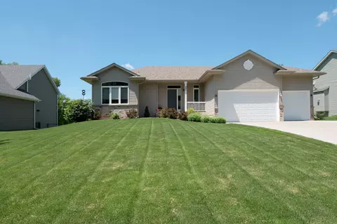 321 Lilium Cir, Watertown, MN 55388