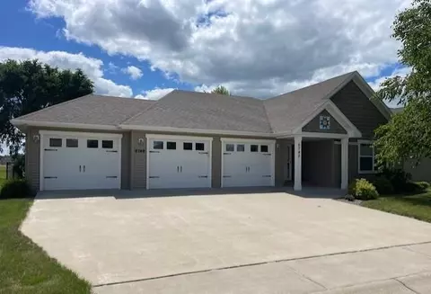 6748 Northwood Ln, Saint Cloud, MN 56303