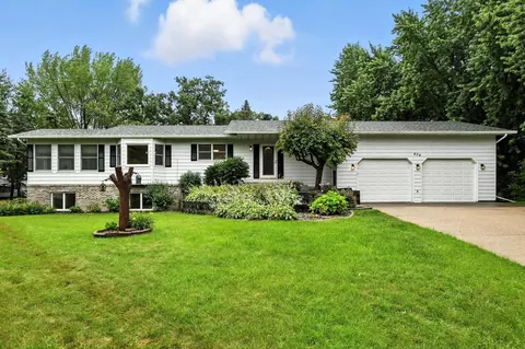 604 Valley View Ln, Watertown, MN 55388