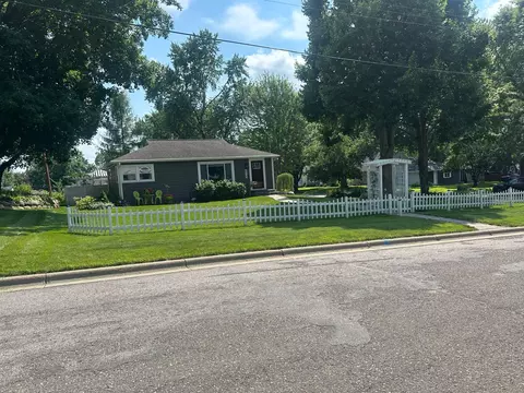 8535 W 35th St, Saint Louis Park, MN 55426
