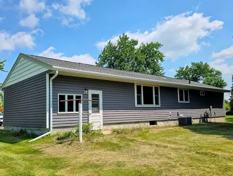 Exterior - 229 E Oak St, Tyler, MN 56178 photo 2 of 7