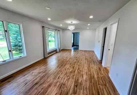 Living - 229 E Oak St, Tyler, MN 56178 photo 7 of 10