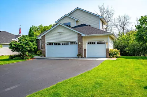 22085 Ethan Ave, Forest Lake, MN 55025
