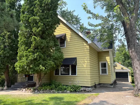112 4th St NE, Aitkin, MN 56431