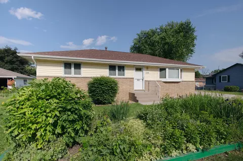 7218 Oliver Ave N, Brooklyn Center, MN 55430