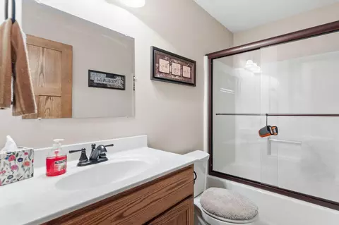 Bath - 308 17th Ave S, Cold Spring, MN 56320 photo 1 of 2