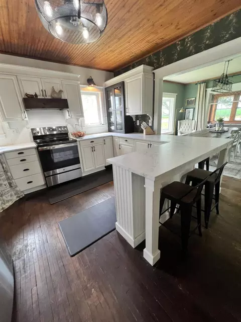 Kitchen - 18952 County 1, Spring Valley, MN 55975 photo 3 of 5