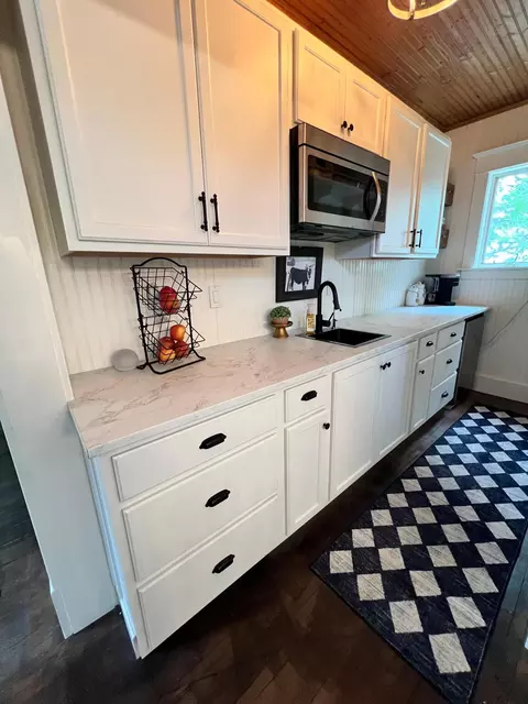 Kitchen - 18952 County 1, Spring Valley, MN 55975 photo 4 of 5